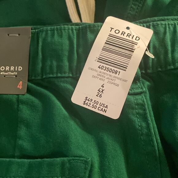 Torrid 3.5 Inch Pull-On Weekend Stretch Twill Short - Picture 7 of 9